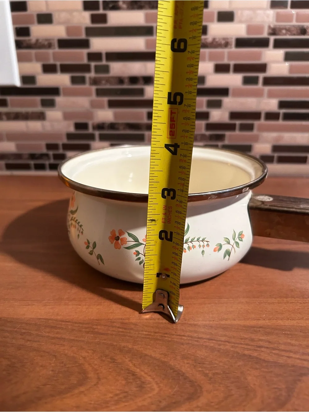 Vintage 1970’s Countryside Collection Enamel Sauce Pan
